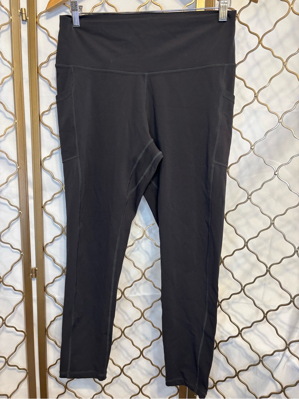 Colorfulkoala Women's High-Waist Black Cropped Active Leggings Sz XL - Picture 1 of 8